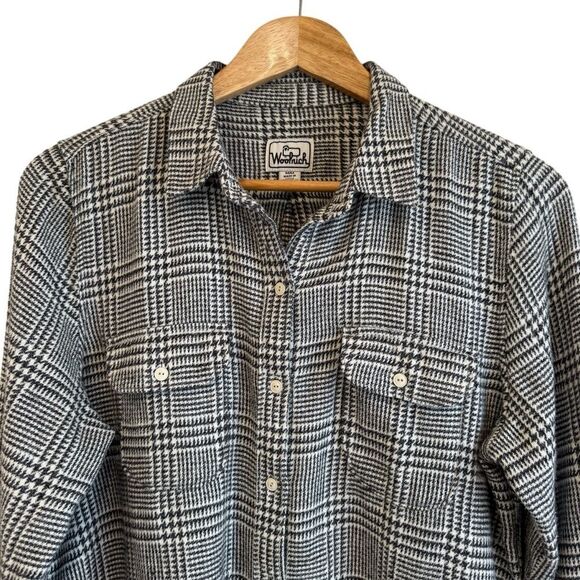 Woolrich Women's Grey and White Plaid Flannel Button-Down Shirt Size Medium - Picture 2 of 7